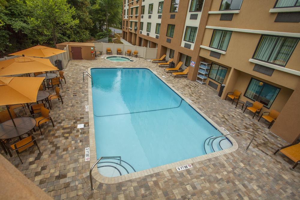 Courtyard By Marriott Charlotte Airport Loso Екстер'єр фото