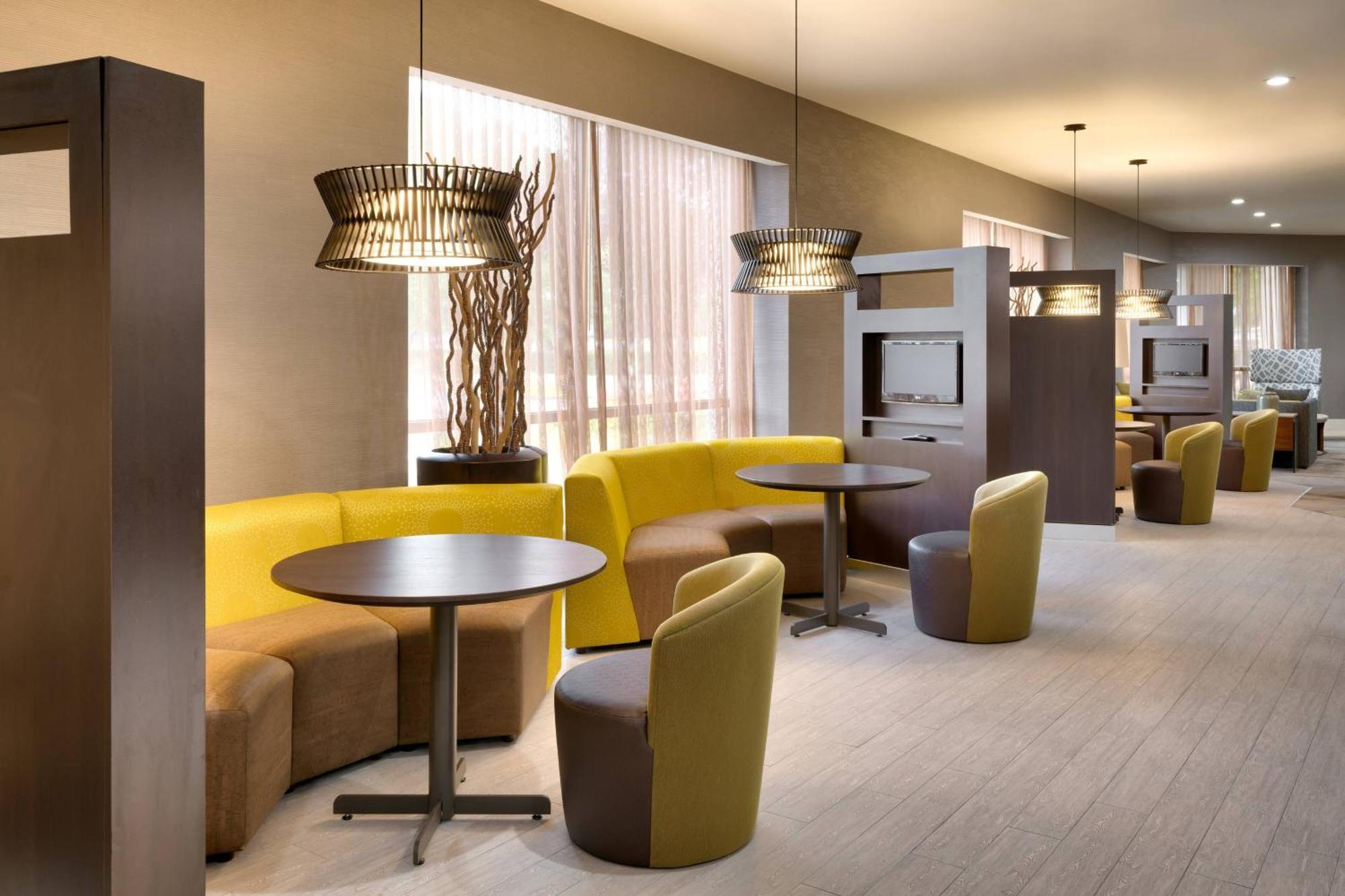 Courtyard By Marriott Charlotte Airport Loso Екстер'єр фото