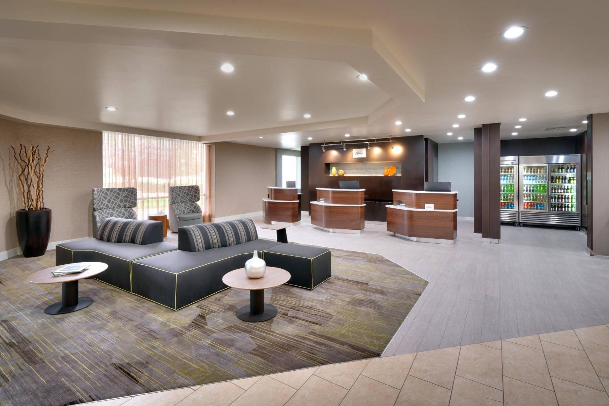 Courtyard By Marriott Charlotte Airport Loso Екстер'єр фото