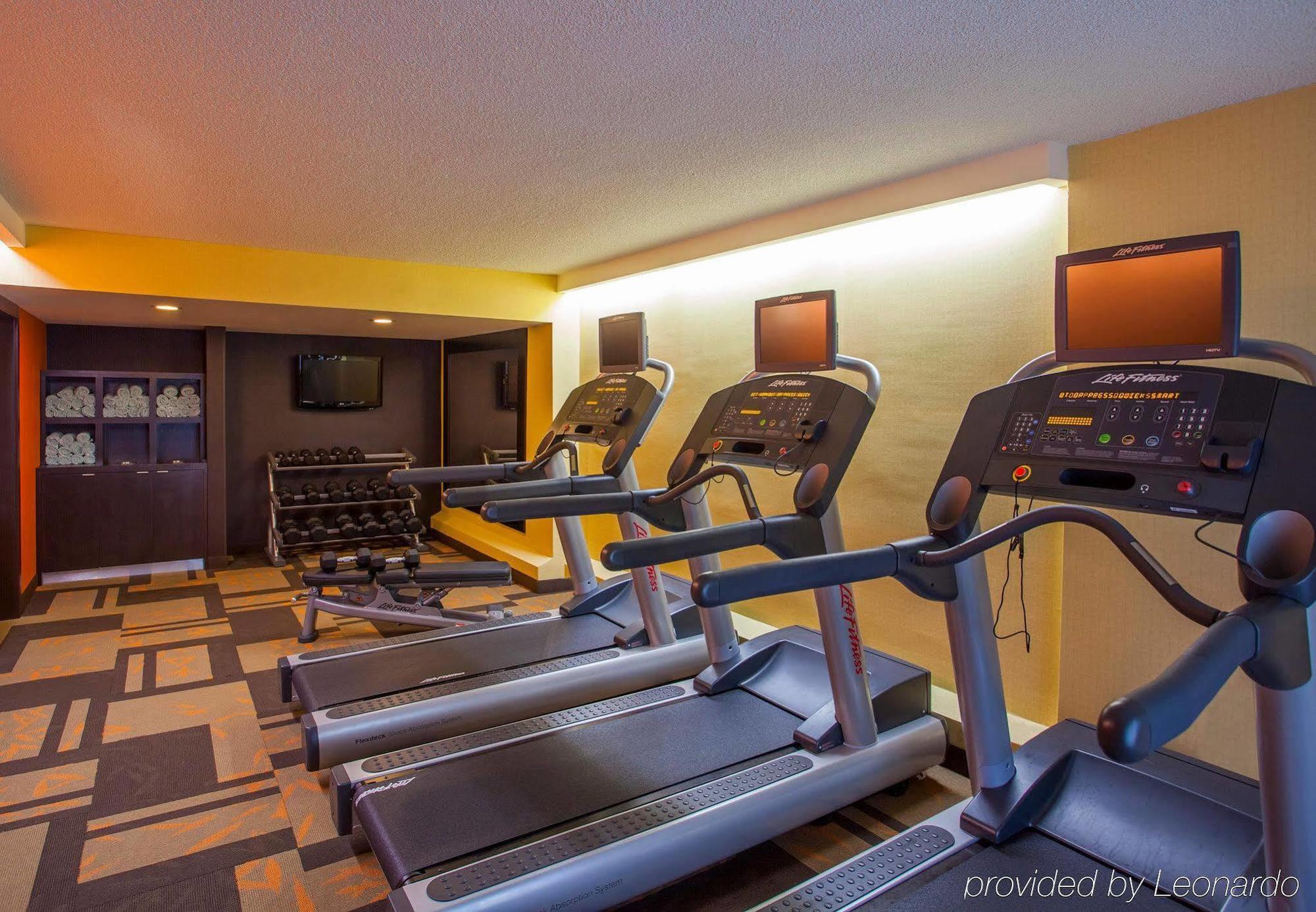 Courtyard By Marriott Charlotte Airport Loso Зручності фото
